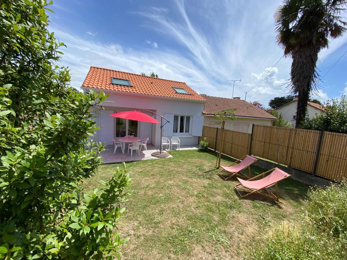 Maisonnette Confortable A Pornic Bagian luar foto