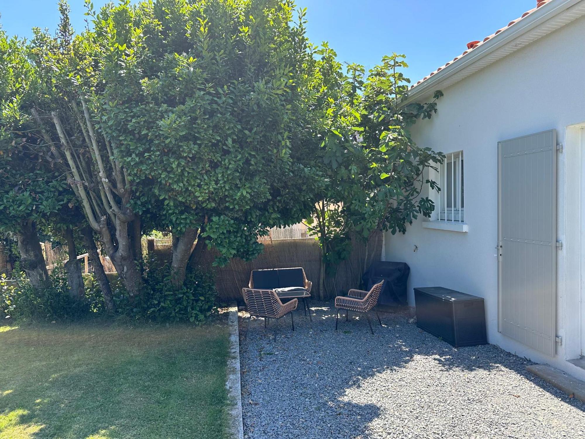 Maisonnette Confortable A Pornic Bagian luar foto